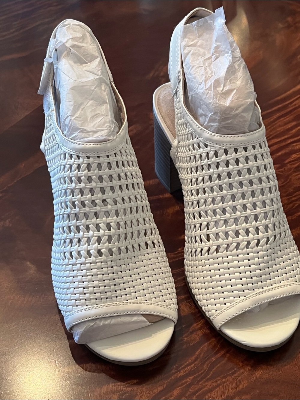 Sonoma White Heeled Sandals Size 8.5